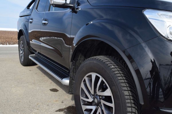 delta4x4-nissan-navaranp300-kotfluegellippen-xnpv100000-detail2.jpg