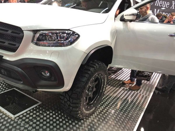delta4x4-mercedes-xklasse-radabdeckung-lippen-xmxv100000.jpg