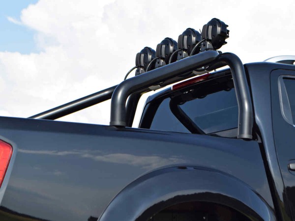 delta4x4_nissan_navara_np300_sportbar_black_.jpg