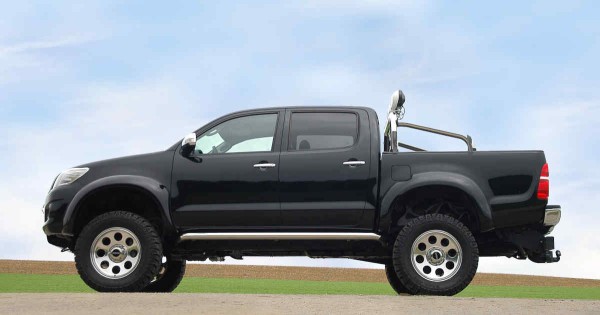 delta4x4_toyota_hiluxn2_sportsbar_9166717.jpg