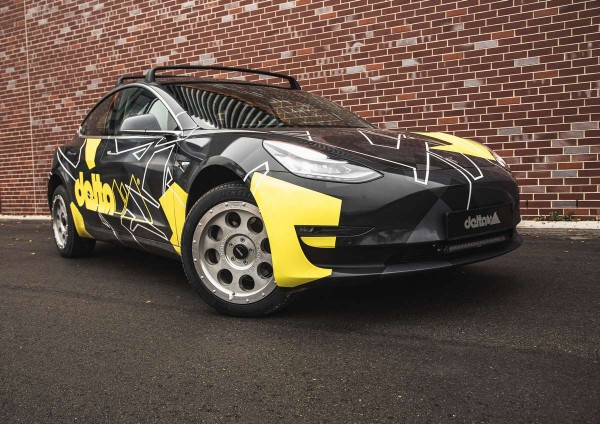delta4x4-tesla-model3-felgen-klassik_b18x95lochpoliert-montiert.jpg