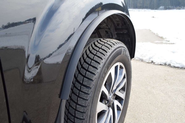 delta4x4-isuzu-d-maxatfs-kotfluegellippen-7127945-detail.jpg