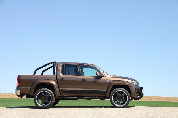 delta4x4-vw-amarok-ueberrollbuegel-1266717sw-montiert.jpg