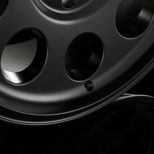 delta4x4-porsche-macan-felgen-klassik-f9b5b2036b-detail1schwarzmatt.jpg